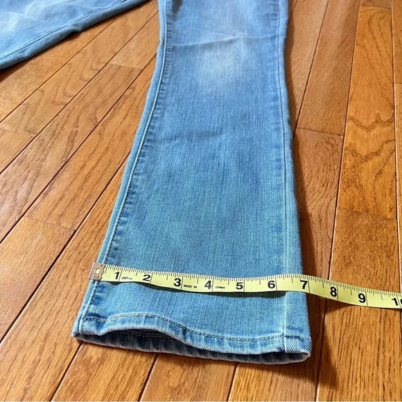Signature Levis Strauss Womens Pants Mid Rise Straight Blue Jeans Denim 6M-W28 - Picture 14 of 16